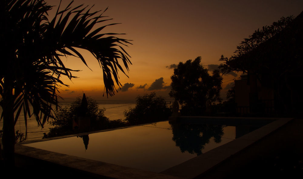 Beten Waru Bungalow And Restaurant Αμέντ Εξωτερικό φωτογραφία